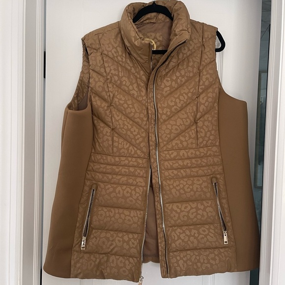 MICHAEL by Michael Kors Embossed Cheetah Print Puffer Vest in “Cognac” Size 2X - Picture 9 of 9